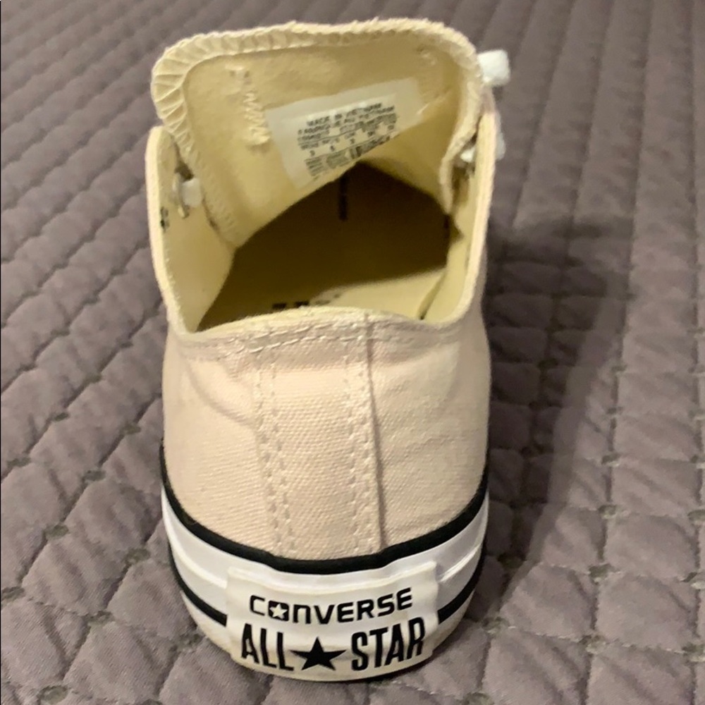 Pink converse - Picture 2 of 2